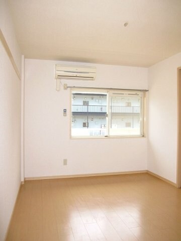 ニューシティー八栗口Ｂの物件内観写真