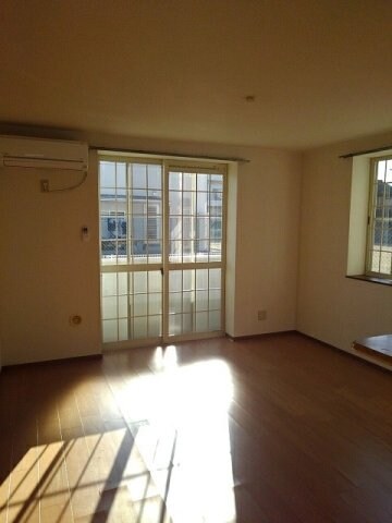 ラフィネ・メゾンＡの物件内観写真