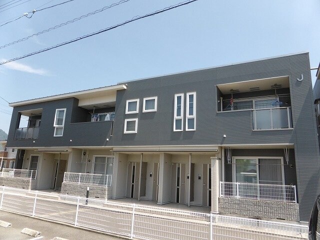 グラスランドレジデンスＪの物件外観写真