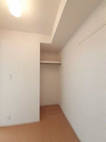 グローヴ・ガーデンⅢの物件内観写真