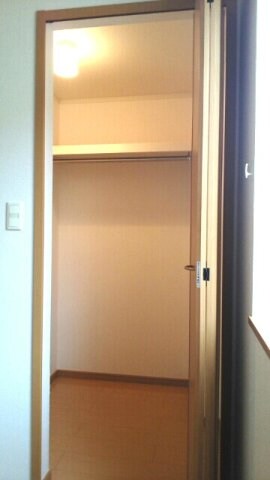 アベンシス７の物件内観写真