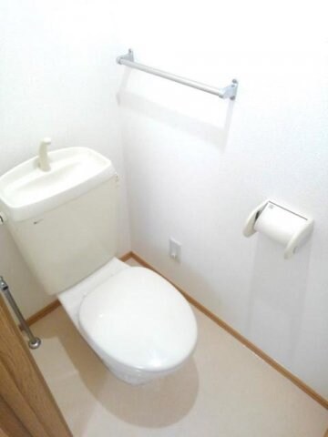 コスモハイツ　Ａの物件内観写真