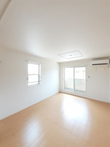 アスランリバーウエストＢの物件内観写真