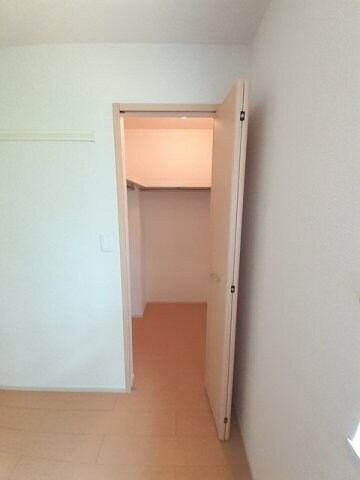 アスランリバーウエストＢの物件内観写真