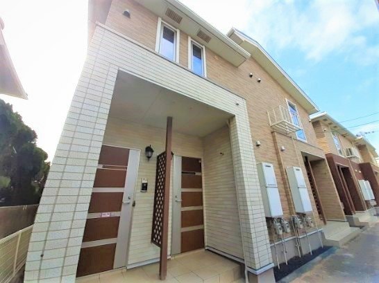 ドゥース　レシ　Ａの物件外観写真