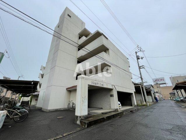 つるぎマンションの物件外観写真