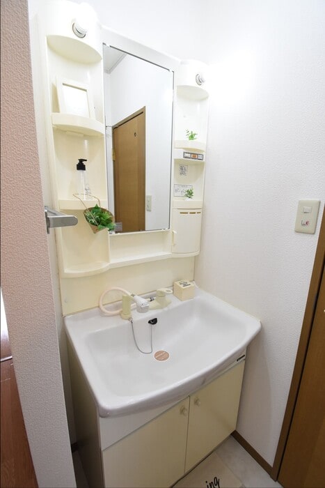 シャインポート屋島Ｅ棟の物件内観写真