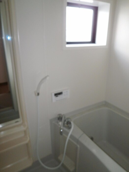 ファミール河野　A棟の物件内観写真