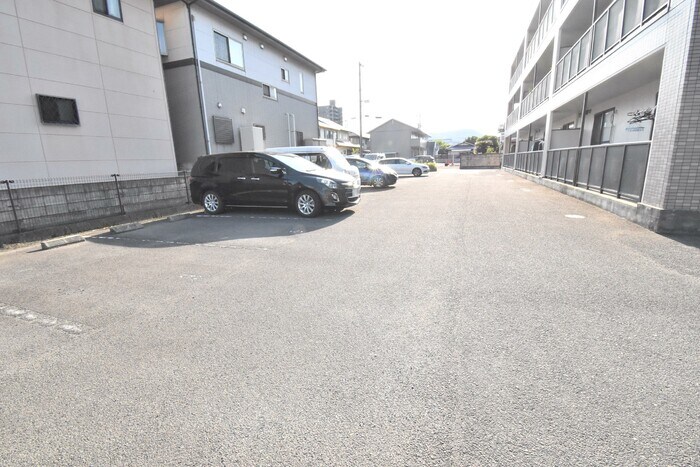 ハピネス三条の物件外観写真