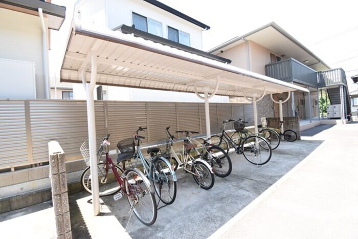 リビングタウン伏石Ⅱ　Ａ棟の物件外観写真