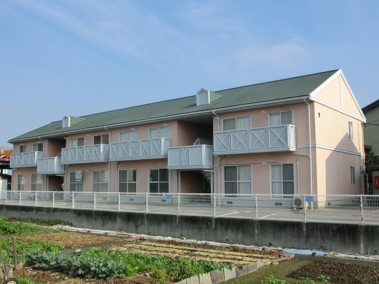 メゾントレビVの物件外観写真