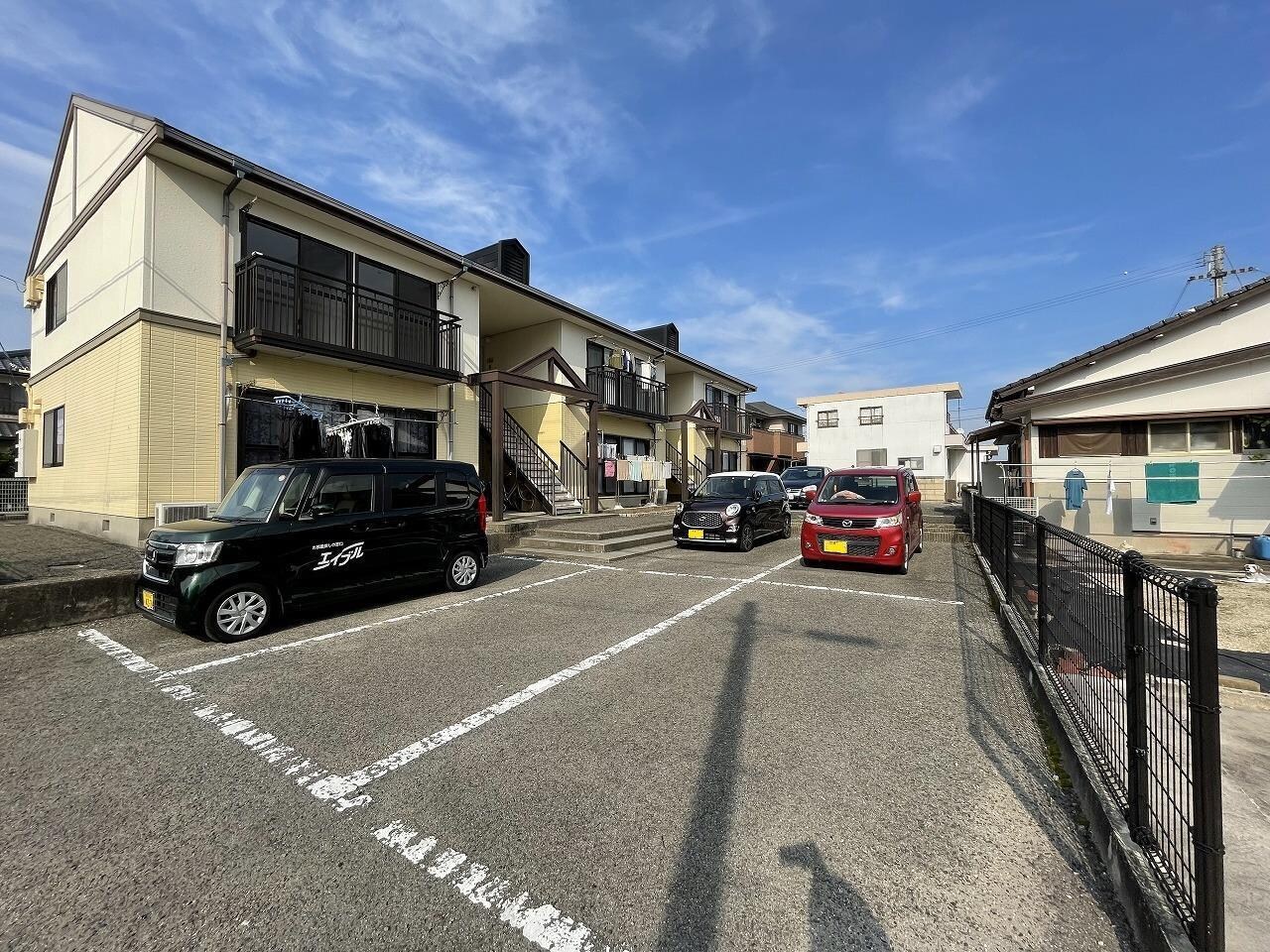 巴ハイツの物件外観写真