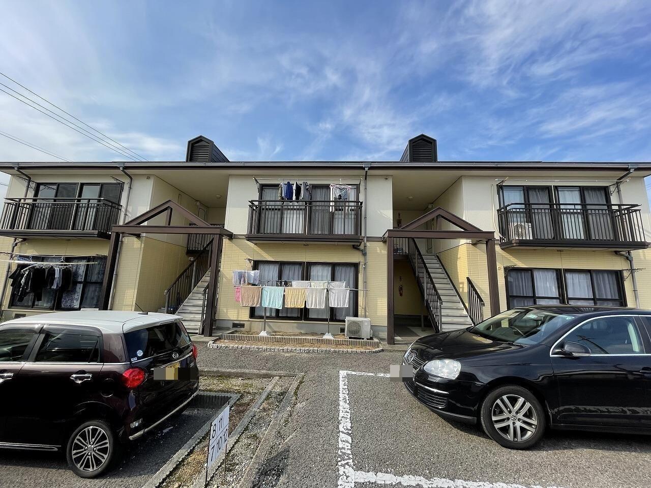 巴ハイツの物件外観写真