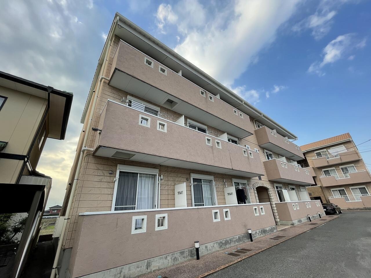 グランメゾントレビの物件外観写真