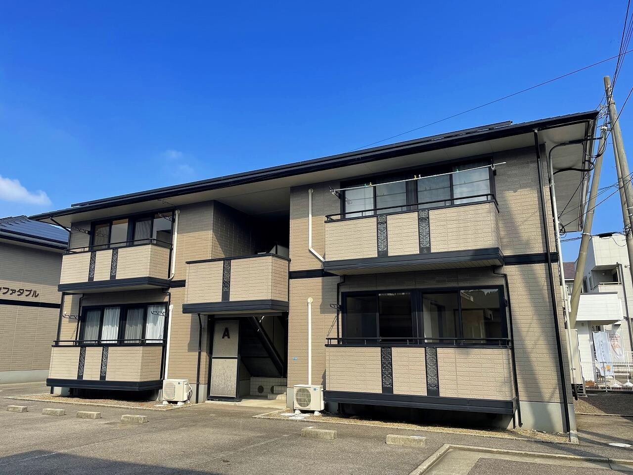 カンファタブルの物件外観写真