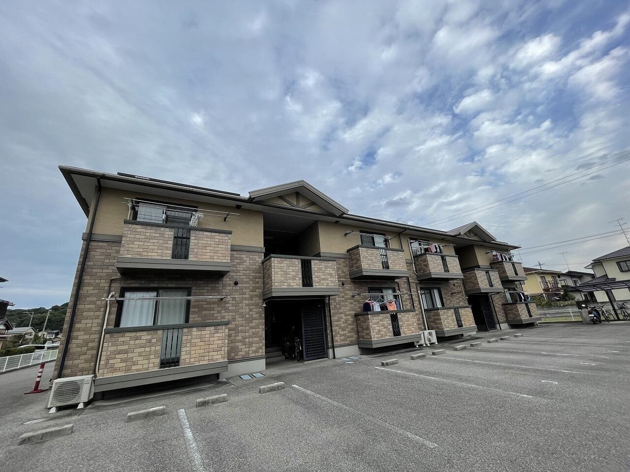 ビバーチェやまは奈の物件外観写真