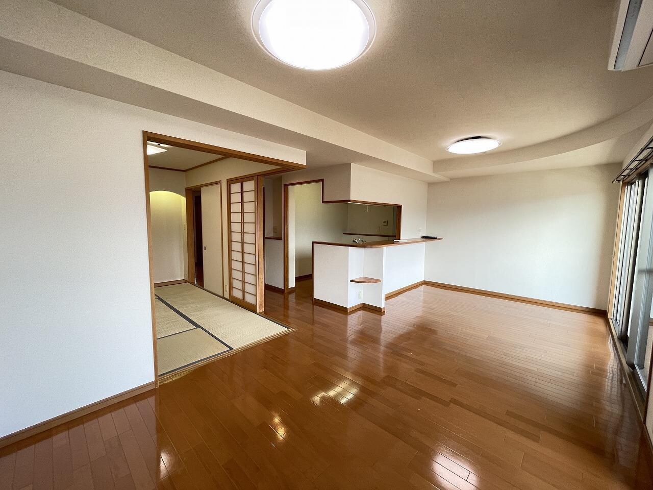 マリベール中須賀の物件内観写真