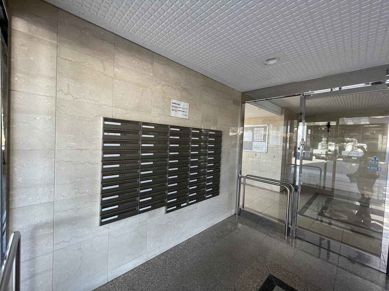 マリベール中須賀の物件外観写真