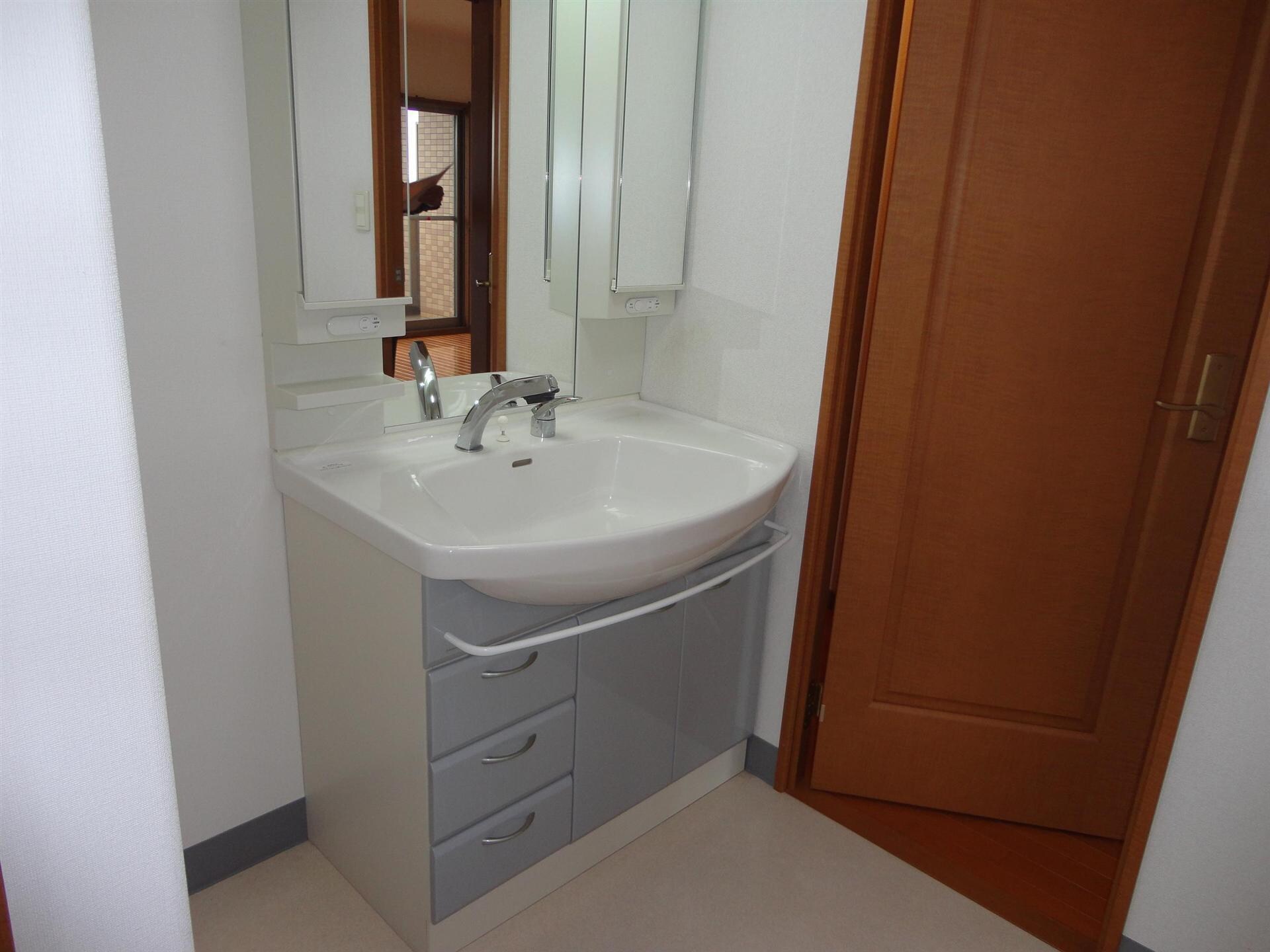 マリベール中須賀の物件内観写真