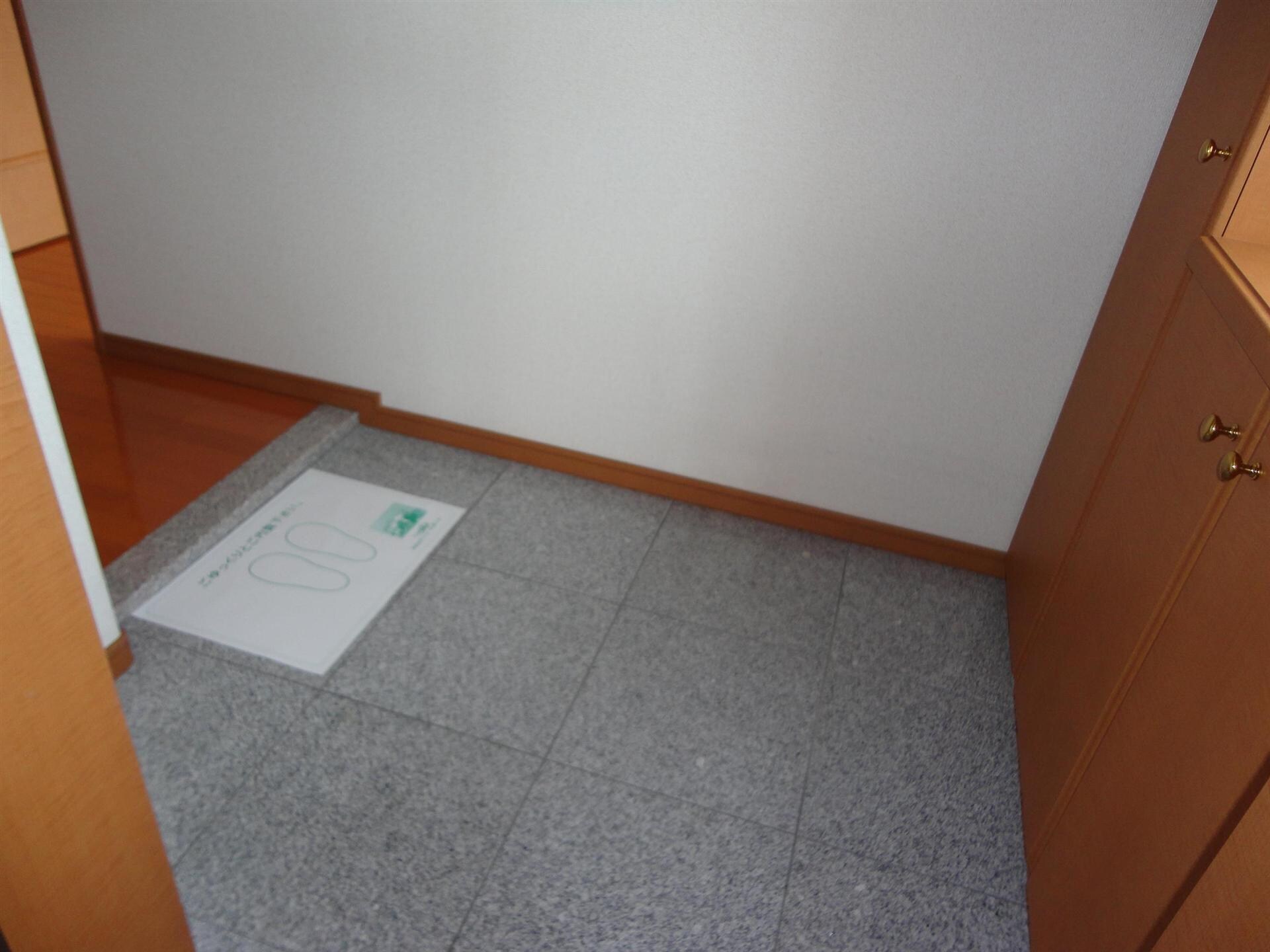 マリベール中須賀の物件内観写真