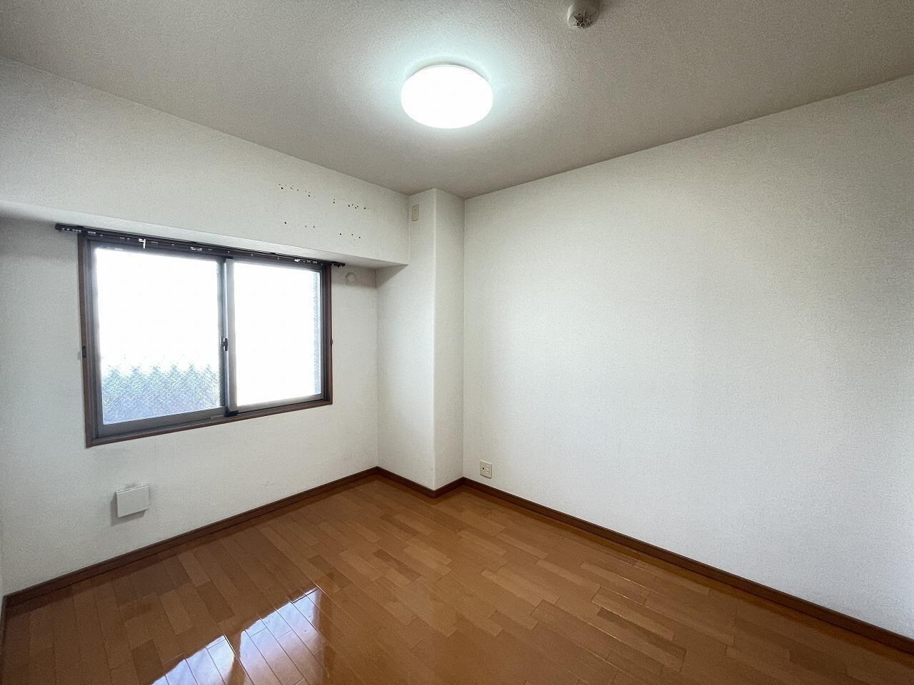 マリベール中須賀の物件内観写真