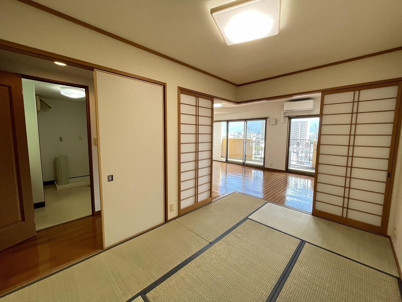 マリベール中須賀の物件内観写真