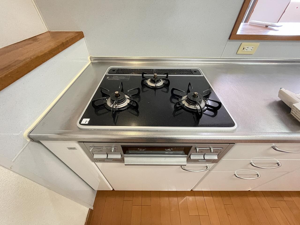 マリベール中須賀の物件内観写真