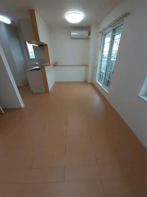 リヴェールVの物件内観写真