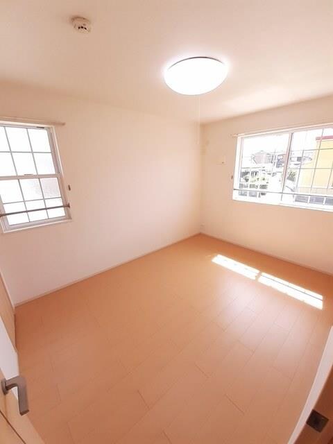 リヴェールVの物件内観写真