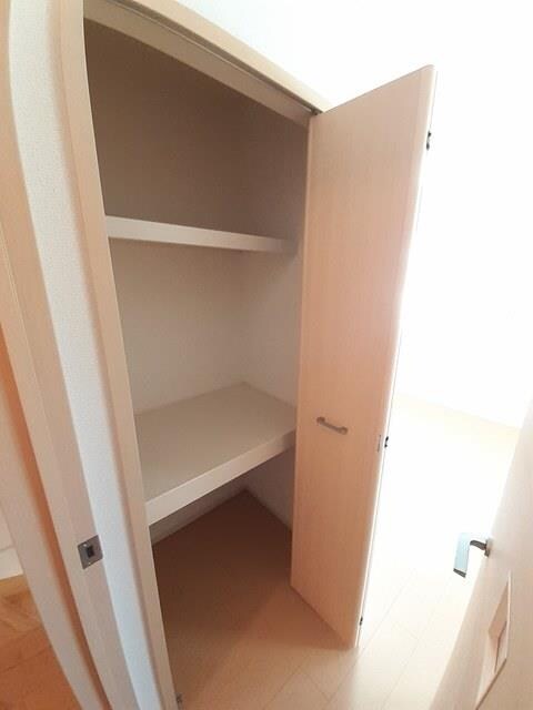 リヴェールVの物件内観写真