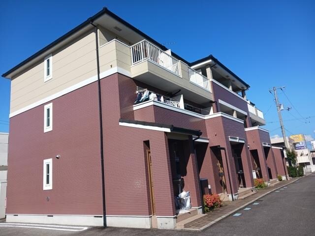 ビッグ・イースト上泉の物件外観写真