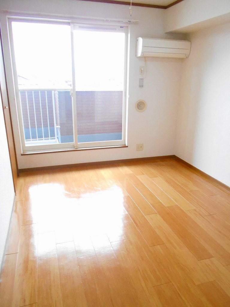 ビッグ・イースト上泉の物件内観写真