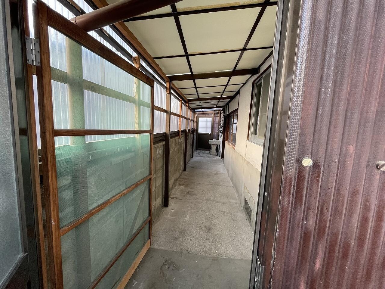 東雲町3丁目1-18貸家の物件外観写真