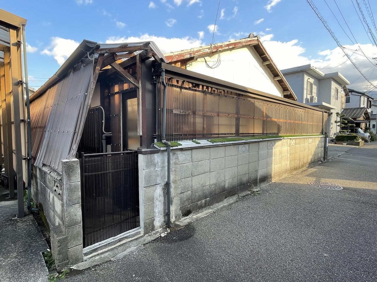 東雲町3丁目1-18貸家の物件外観写真