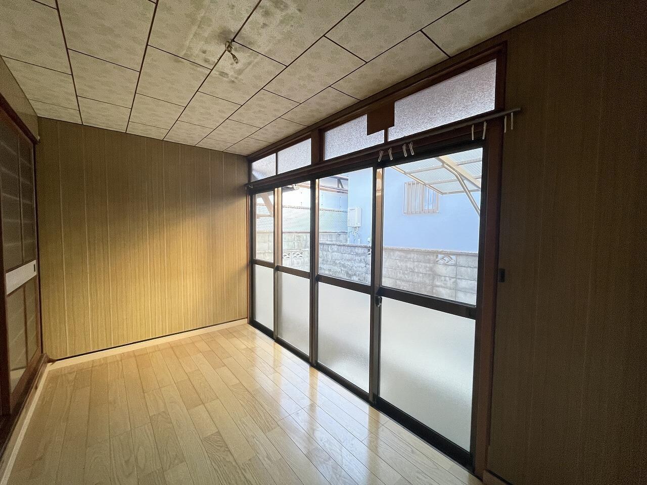 東雲町3丁目1-18貸家の物件内観写真