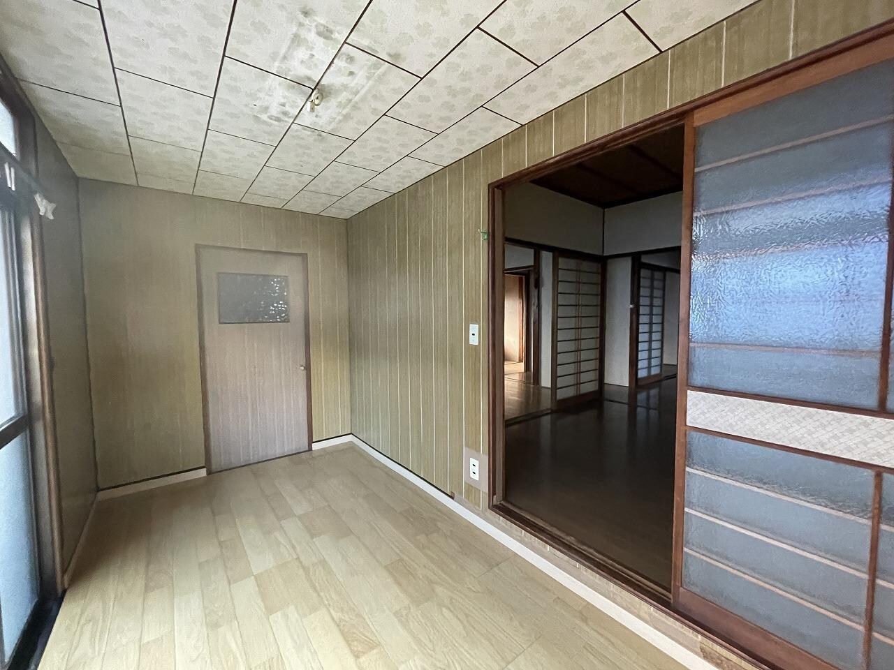 東雲町3丁目1-18貸家の物件内観写真