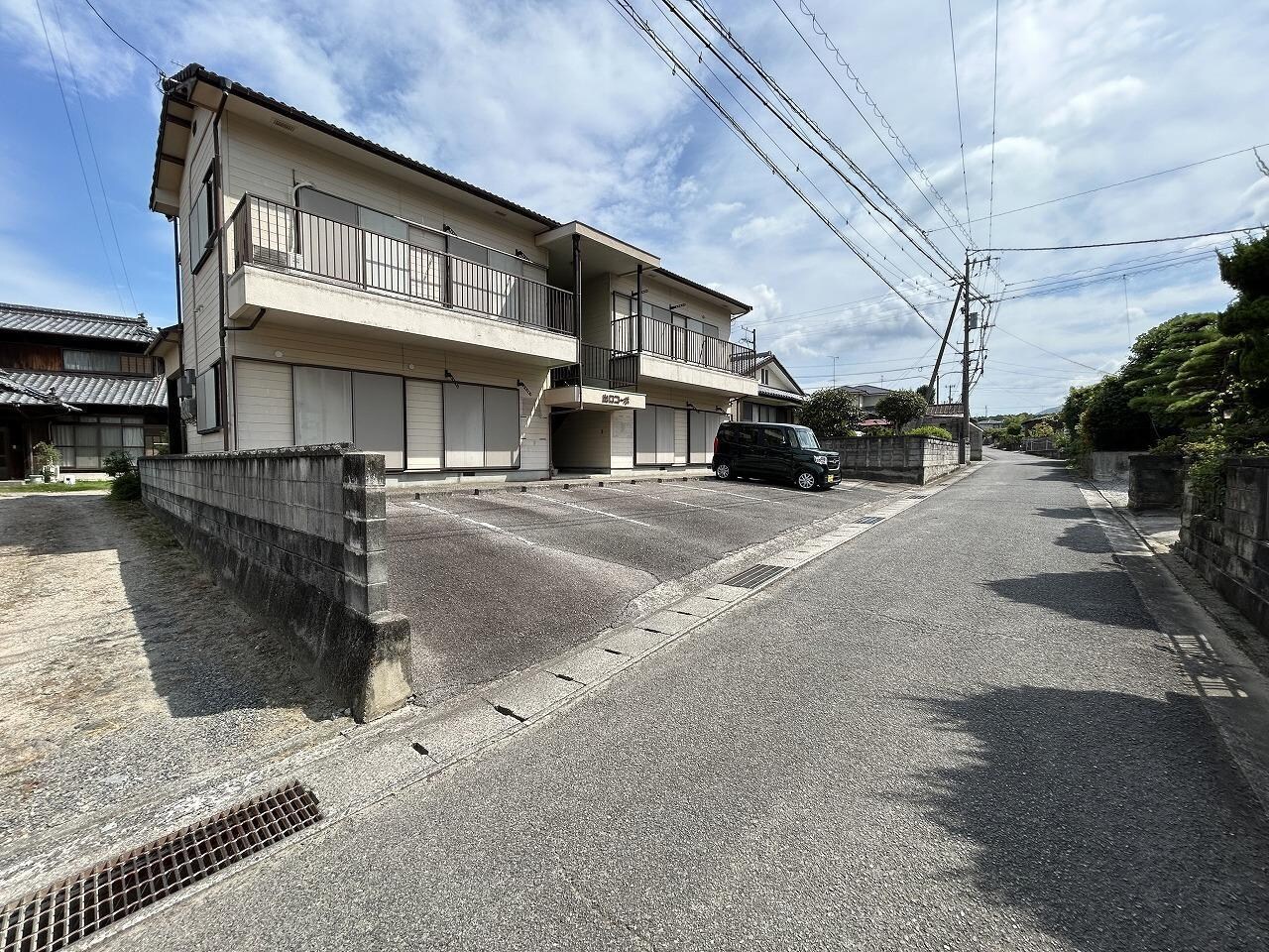 出口コーポの物件外観写真