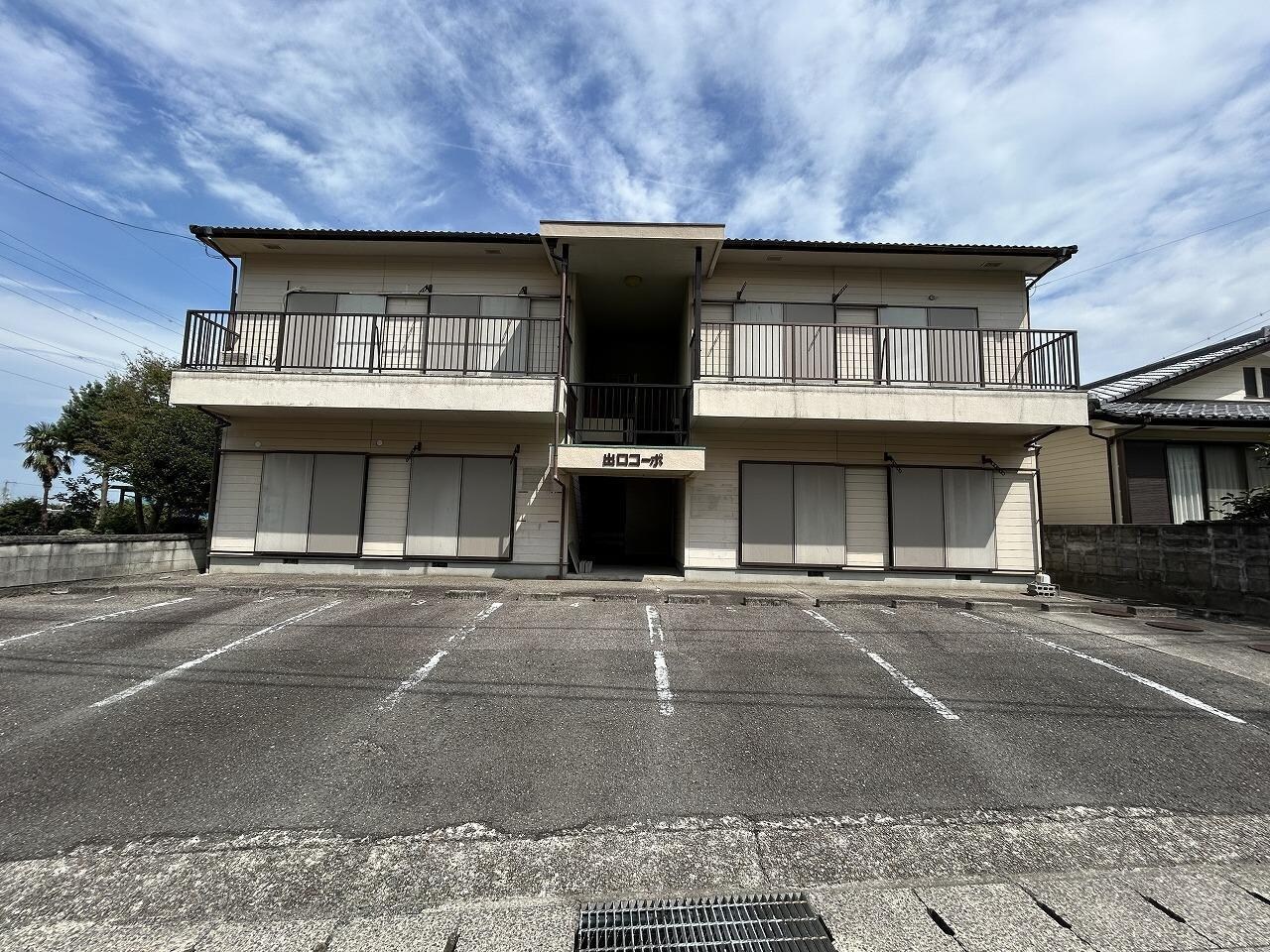 出口コーポの物件外観写真