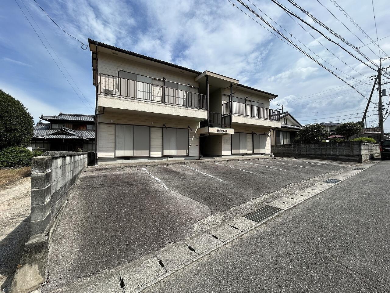 出口コーポの物件外観写真