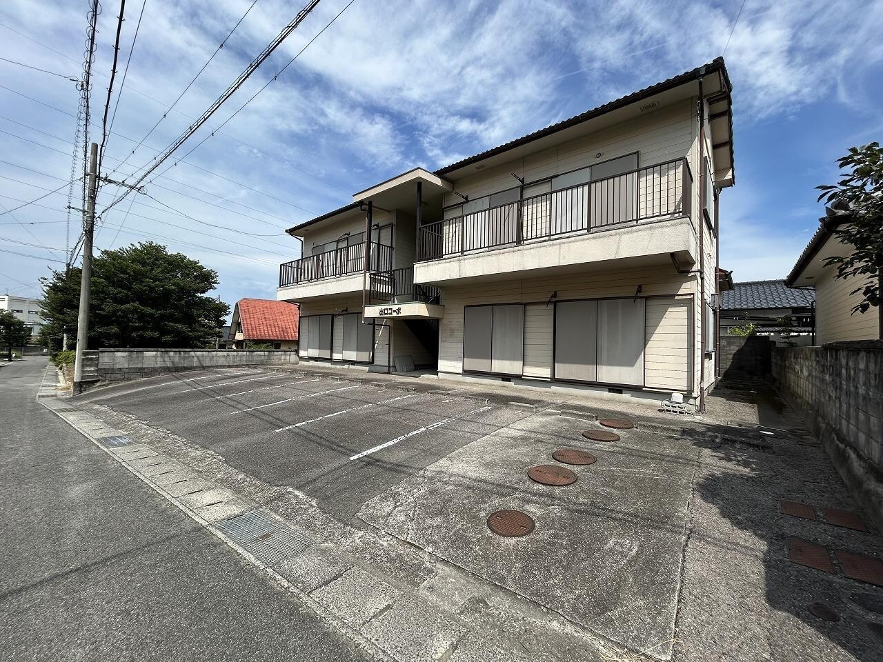 出口コーポの物件外観写真