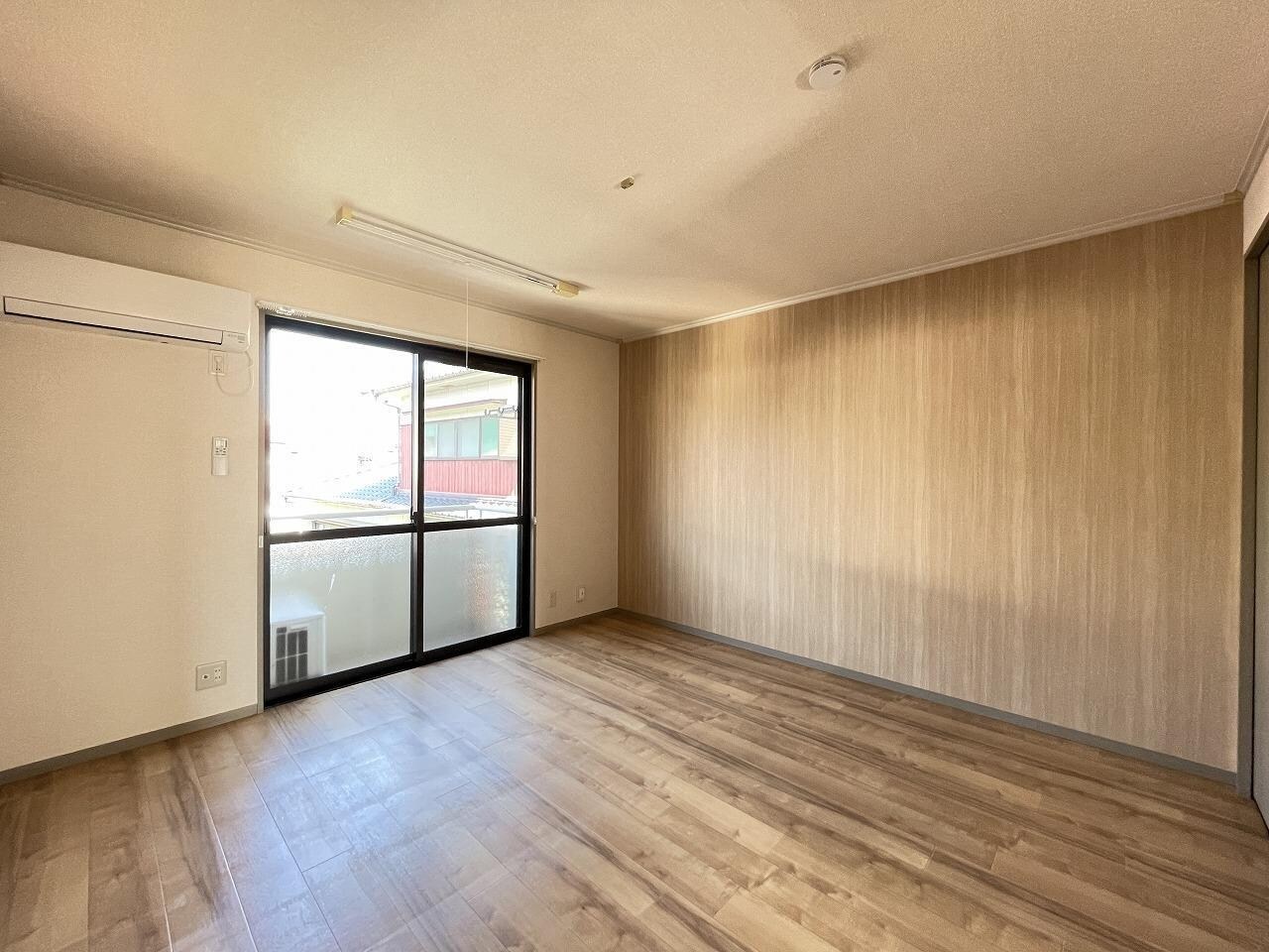 アベニューハタダIIIの物件内観写真