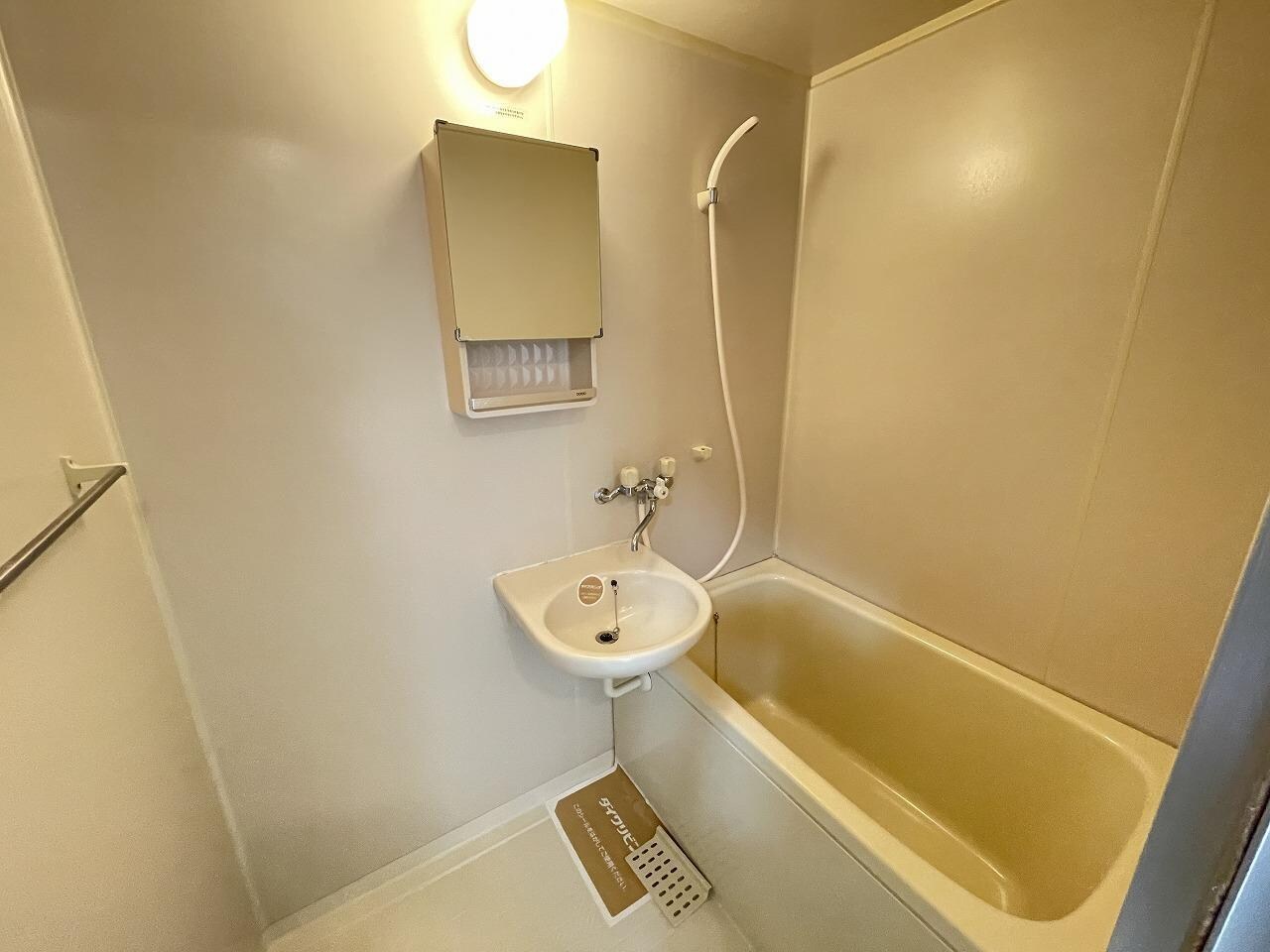 アベニューハタダIIIの物件内観写真