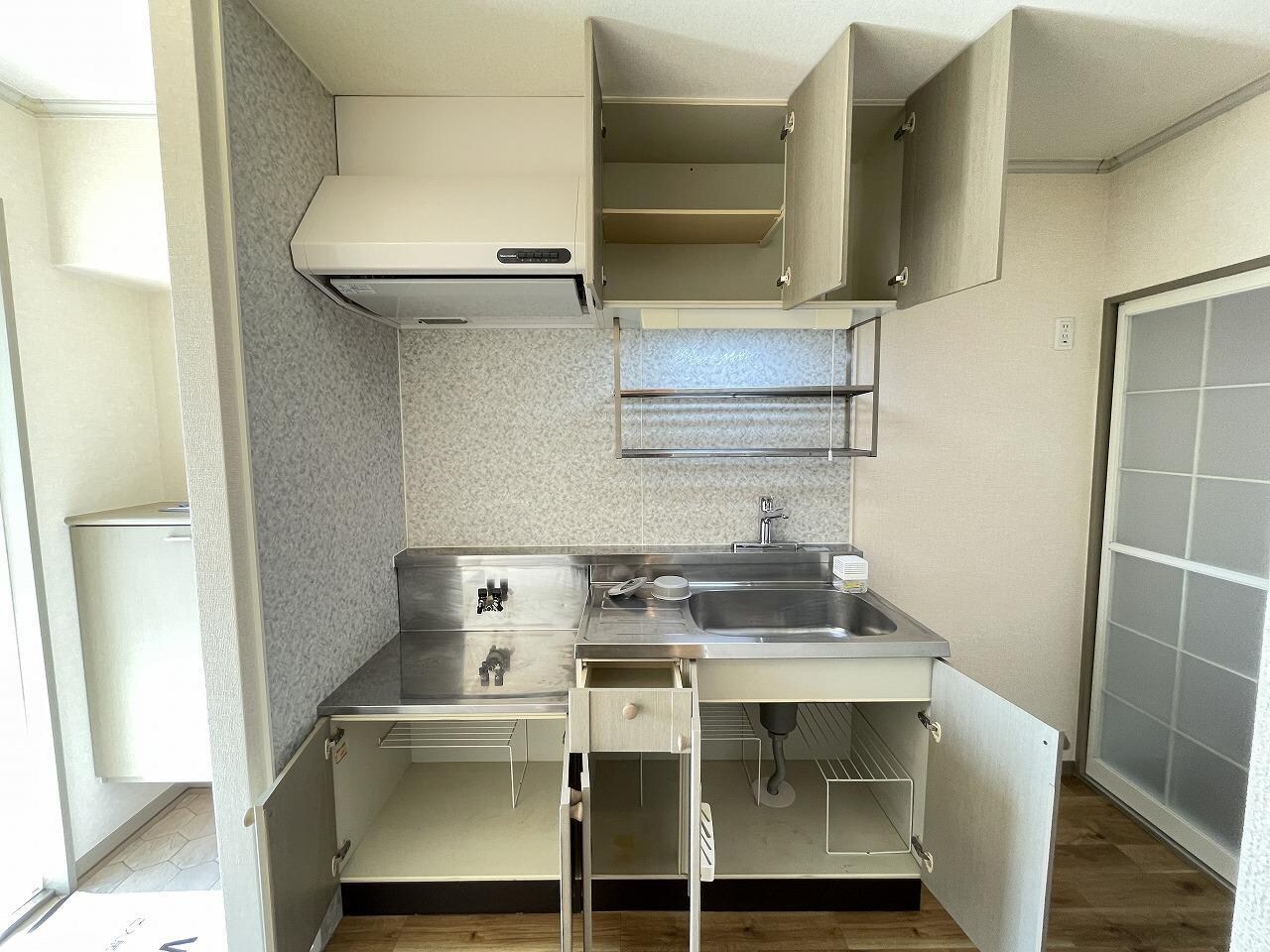 アベニューハタダIIIの物件内観写真