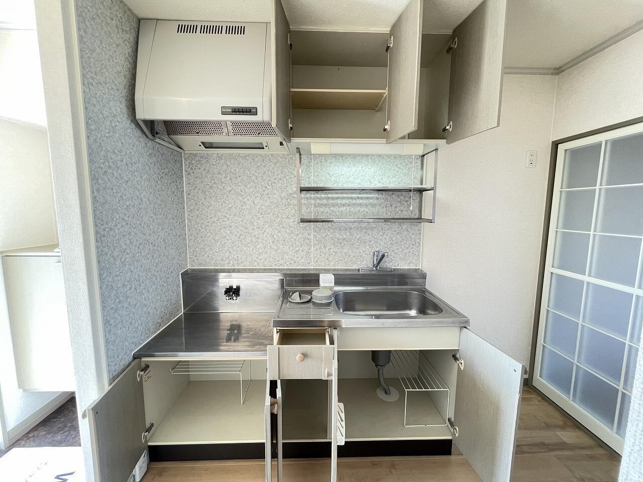 アベニューハタダIIIの物件内観写真