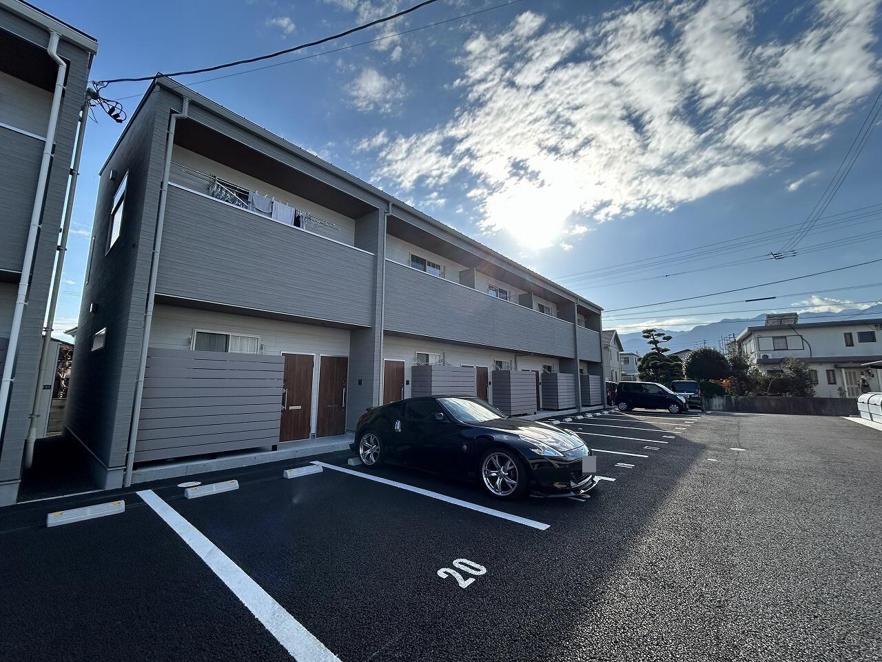 Luna Bianca Takagi B棟の物件外観写真