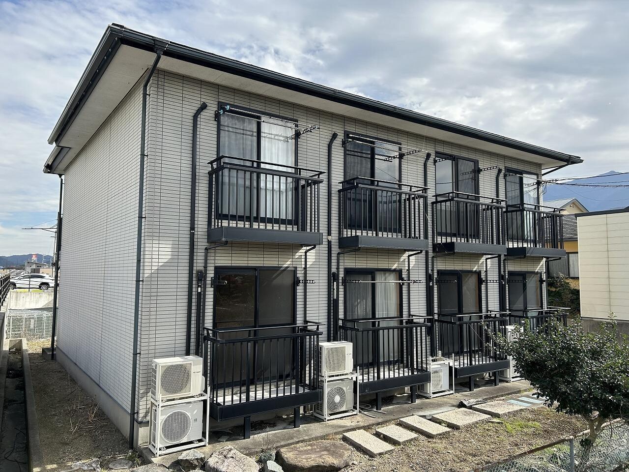 セレマ・メゾンの物件外観写真