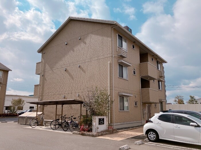 キャルル　B棟の物件外観写真