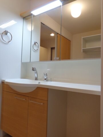 キャルル　B棟の物件内観写真