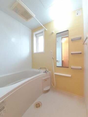 ヴィラ　エレガントＢの物件内観写真