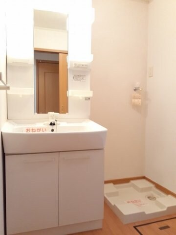 ヴィラ　エレガントＢの物件内観写真